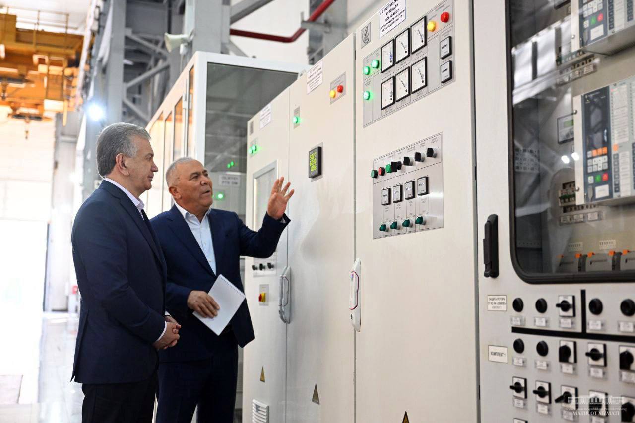 Президент Шавкат Мирзиёев 16 ноября посетил Тупалангскую гидроэлектростанцию в Сурхандарье и ознакомился с проведенной здесь модернизацией.